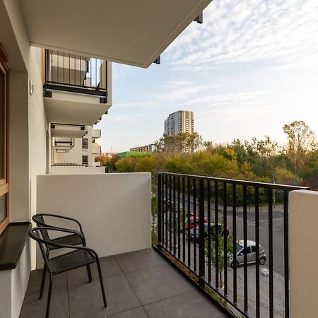 Atrium Promenada Apartments Goclaw By Noclegi Renters Warschau Exterior foto