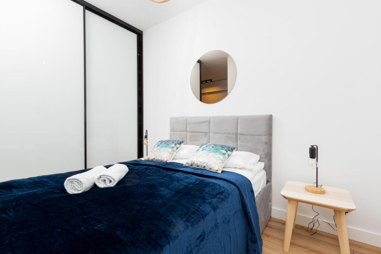 Atrium Promenada Apartments Goclaw By Noclegi Renters Warschau Exterior foto