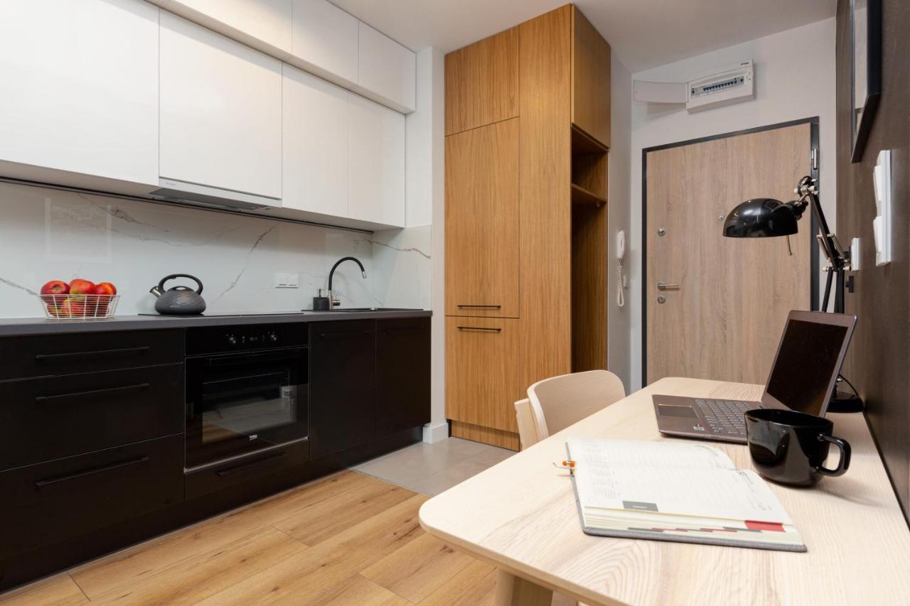Atrium Promenada Apartments Goclaw By Noclegi Renters Warschau Exterior foto